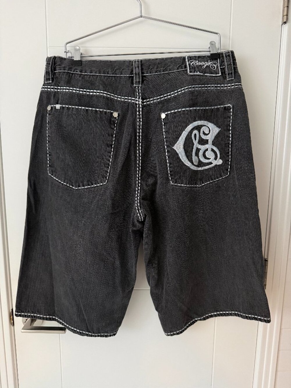 Vintage COOGI The Lucky Country Baggy Denim Jorts - Y2K Skater